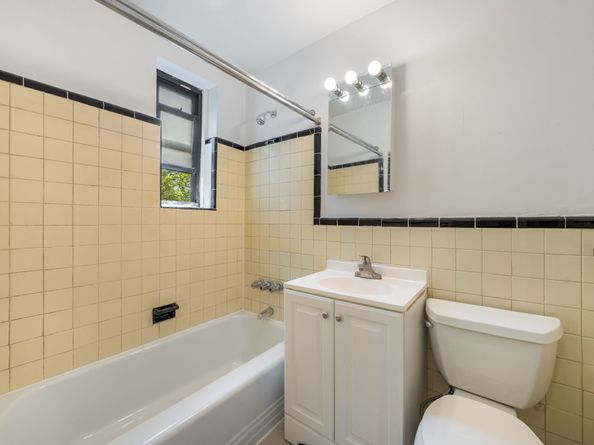 35 Oliver Street 6E, Brooklyn NY 11209