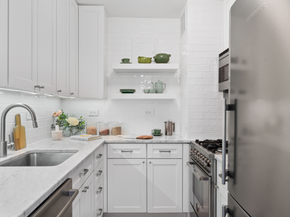 77 7th Avenue 19M, New York NY 10011