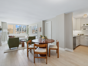 77 7th Avenue 19M, New York NY 10011