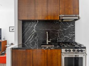 60 East 9th Street 614, New York NY 10003
