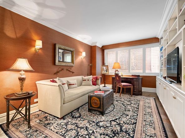 10 East 70th Street 2B, New York NY 10021
