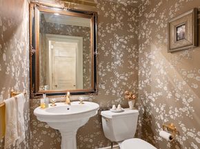 10 East 70th Street 2B, New York NY 10021