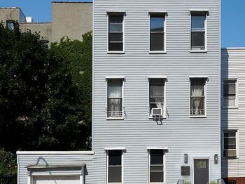 317 Manhattan Avenue