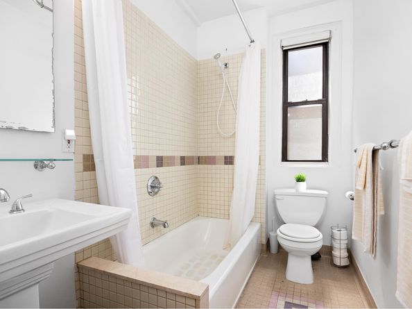 600 West 111th Street 10D, New York NY 10025