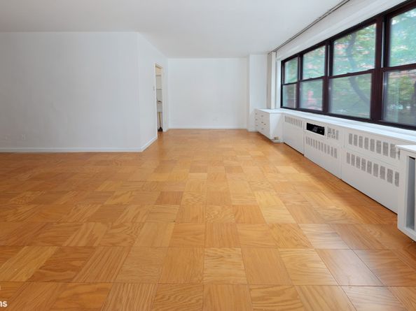 330 3rd Avenue 3E, New York NY 10010