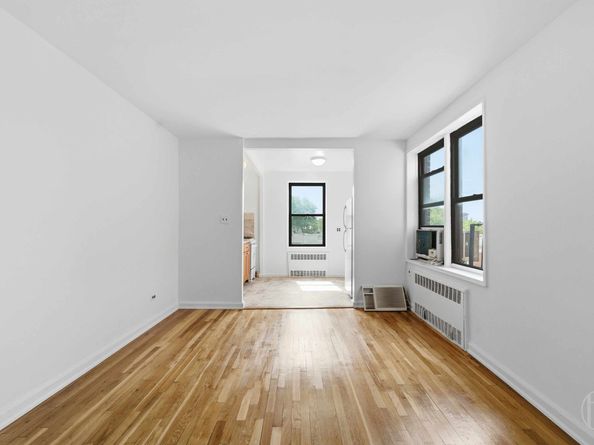 37-27 86th Street 6N, Queens NY 11372