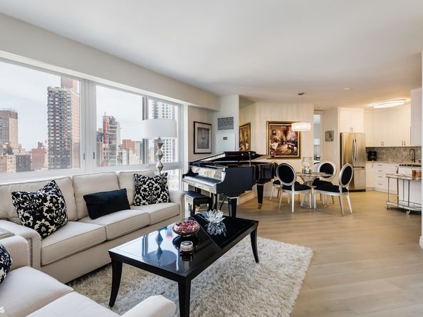 200 East 61st Street 16E, New York NY 10065