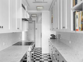 19 East 88th Street PHD, New York NY 10128-0500