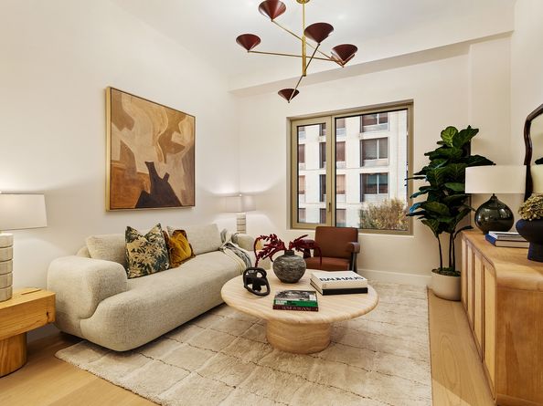 24-01 Queens Plaza N 206, Queens NY 11101