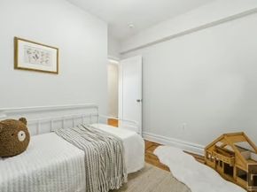 160 East 3rd Street 2F, New York NY 10009