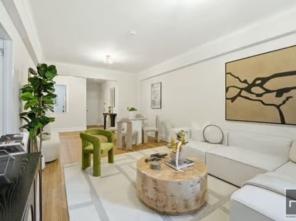 160 East 3rd Street 2F, New York NY 10009