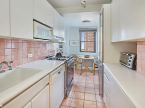176 East 77th Street 17D, New York NY 10075
