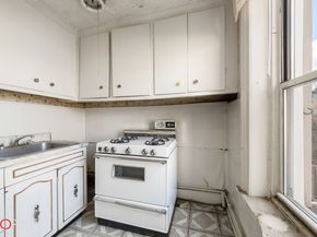 323 Carroll Street MultiFamily Townhouse, Brooklyn NY 11231