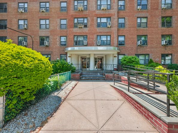 3103 Fairfield Avenue 4A, Bronx NY 10463