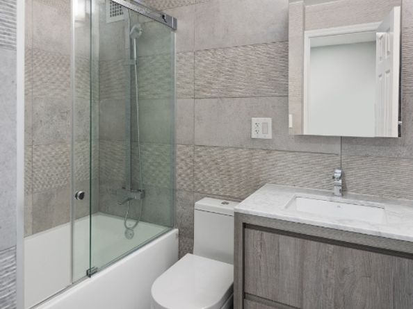 170 Park Row 24E, New York NY 10038