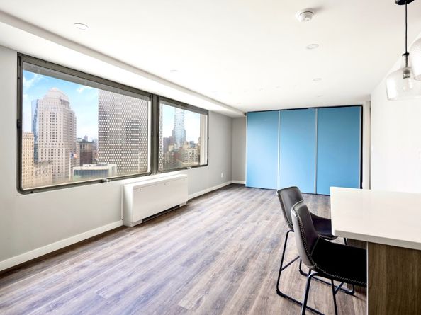 170 Park Row 24E, New York NY 10038
