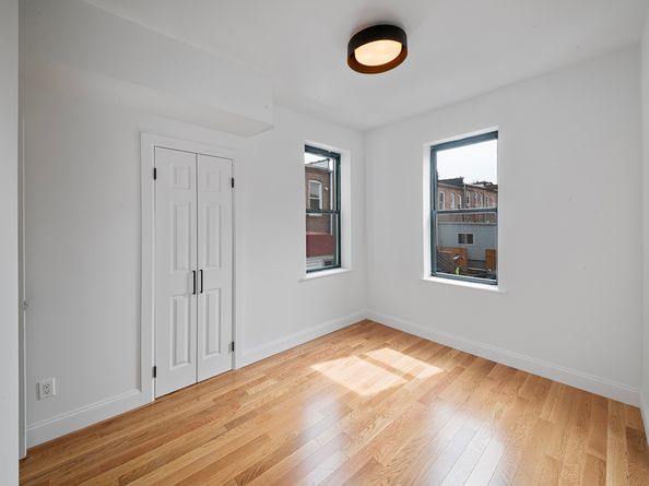 18-60 Flushing Avenue, Queens NY 11385