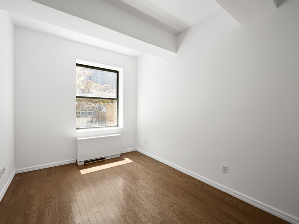99 John Street 1405, New York NY 10038