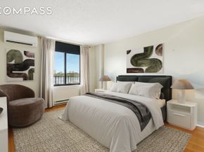 2540 Shore Boulevard 4S, Queens NY 11102