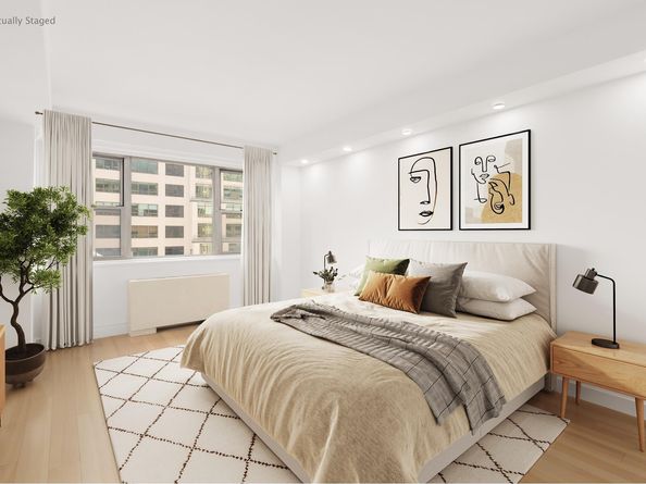 321 East 48th Street 11H, New York NY 10017