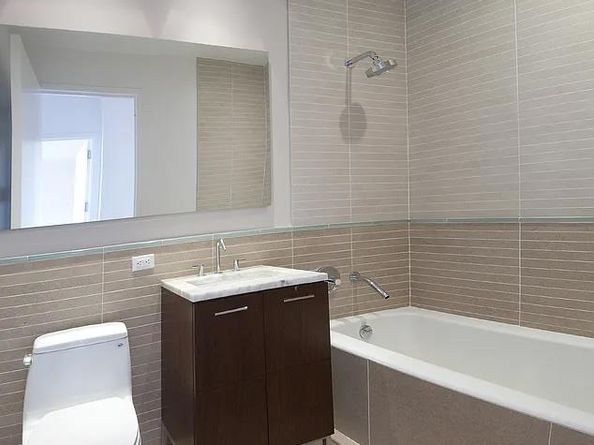 2-17 51st Avenue 621, Queens NY 11101