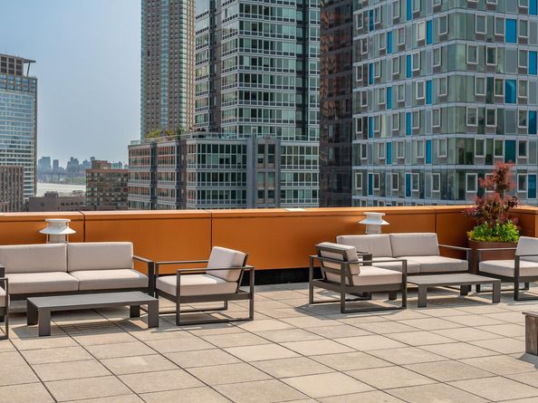 2-17 51st Avenue 621, Queens NY 11101