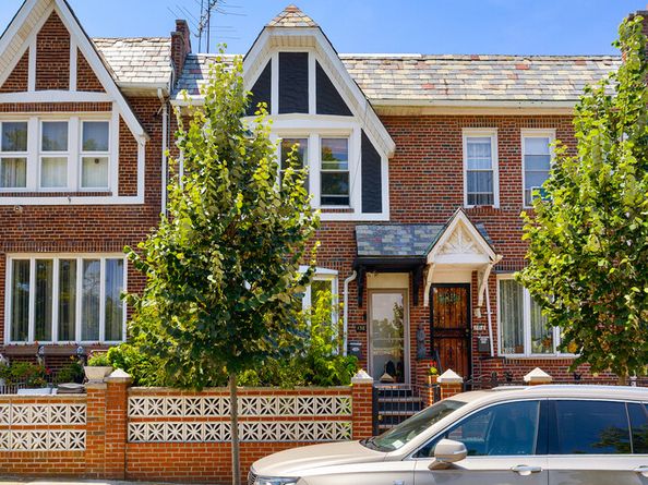 138 Wakeman Place, Brooklyn NY 11220