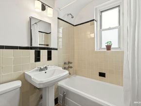 570 Ocean Parkway 6BC, Brooklyn NY 11218
