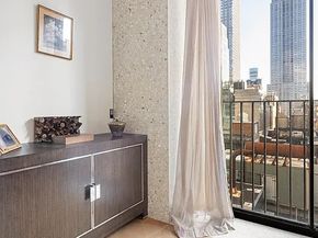 16 West 40th Street 19C, New York NY 10018