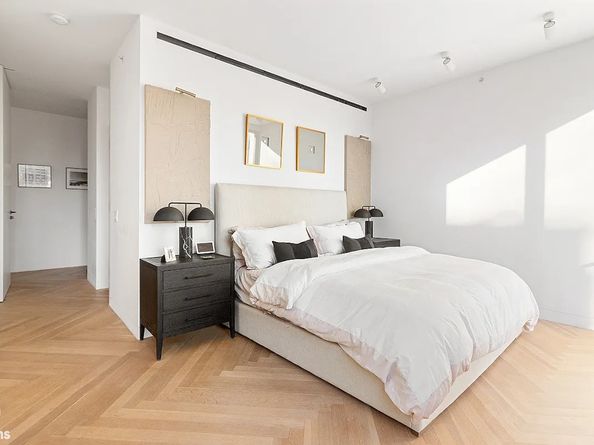 16 West 40th Street 19C, New York NY 10018