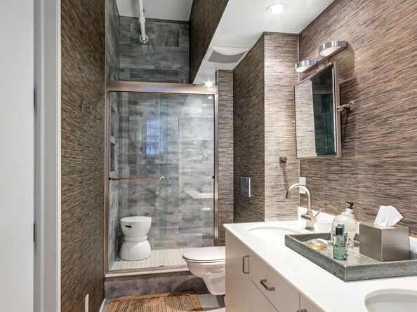 241 West 36th Street 7R, New York NY 10018