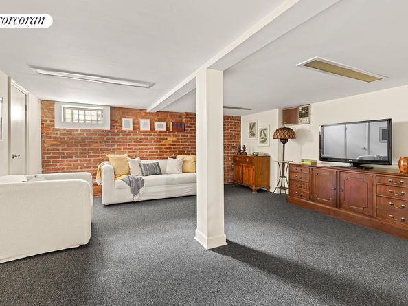 2401 Ave R, Brooklyn NY 11229