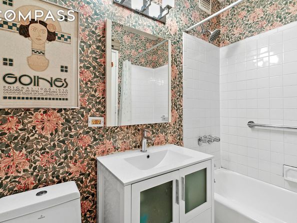 48 West 105th Street 2B, New York NY 10025