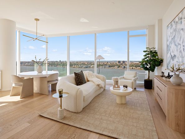 30 Riverside Boulevard 33A, New York NY 10069