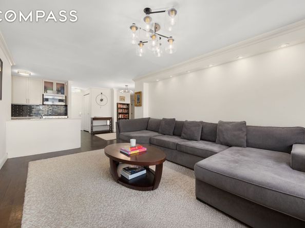 16 West 16th Street 10MNS, New York NY 10011