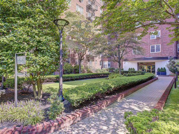 68-61 Yellowstone Boulevard 606, Queens NY 11375