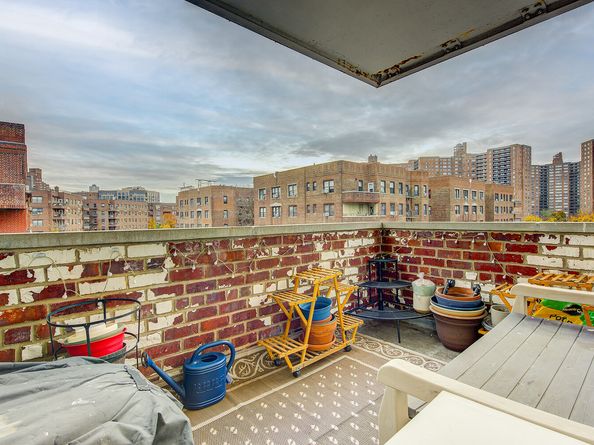 68-61 Yellowstone Boulevard 606, Queens NY 11375