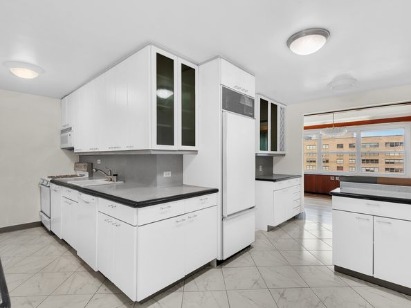 150 West End Avenue 29KL, New York NY 10023