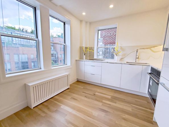 365 West 20th Street 6C, New York NY 10011