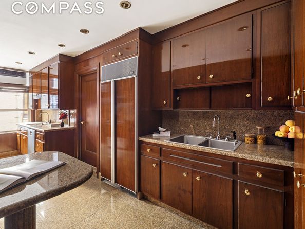 875 Park Avenue 11C, New York NY 10075