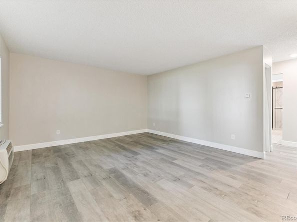 2225 S Jasmine Street 102, Denver CO 80222