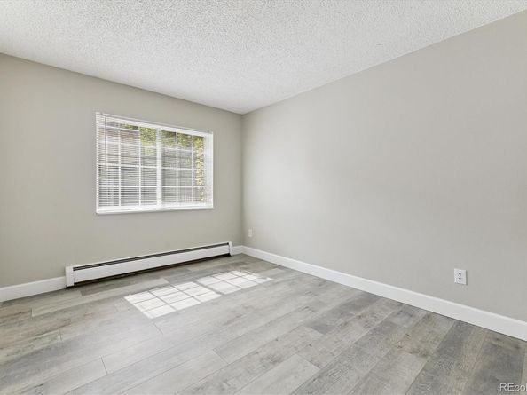 2225 S Jasmine Street 102, Denver CO 80222