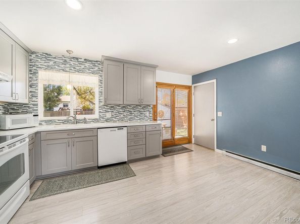 2131 Bowen Street, Longmont CO 80501