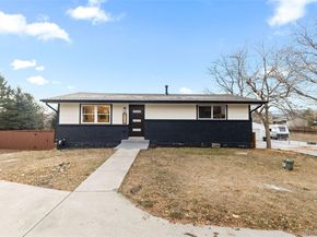 8720 W Alaska Place, Lakewood CO 80226