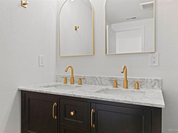 8720 W Alaska Place, Lakewood CO 80226