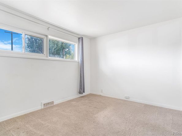 960 Paris Street, Aurora CO 80010