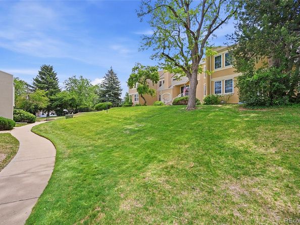 2858 S Vaughn Way, Aurora CO 80014