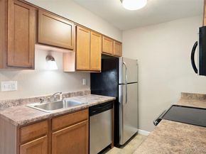 695 Manhattan Drive 5, Boulder CO 80303