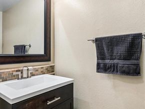 7476 E Arkansas Avenue 3902, Denver CO 80231