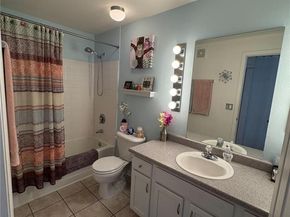 7454 E 28th Avenue 3, Denver CO 80238